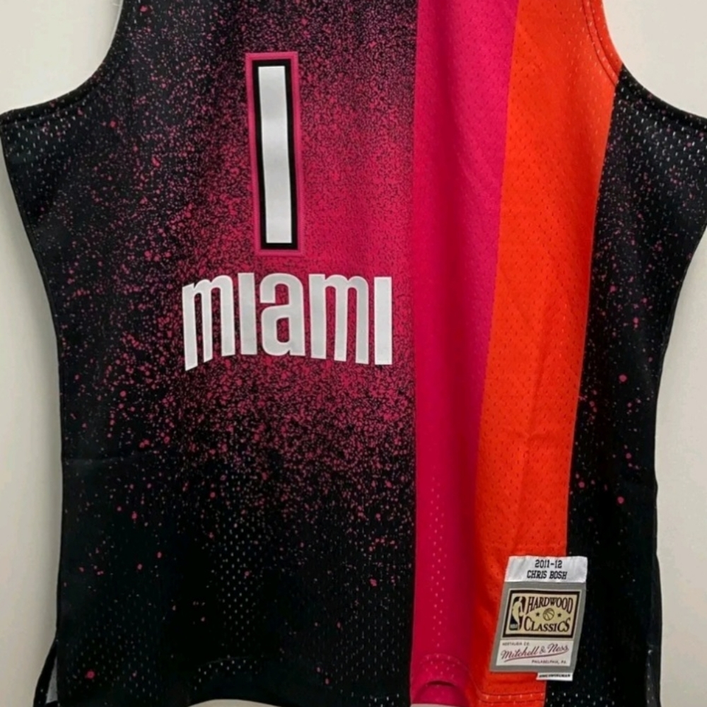 COPY - Mitchell & Ness Miami Heat Chris Bosh 2011-2012 Gradient HWC Jersey Mens…